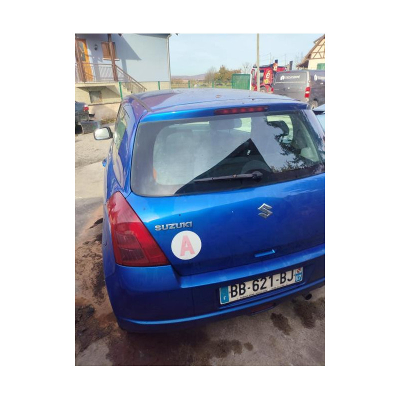 Aile avant droit SUZUKI SWIFT 3