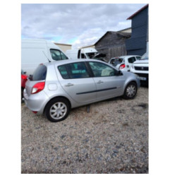 Aile avant gauche RENAULT CLIO 3 Photo n°1