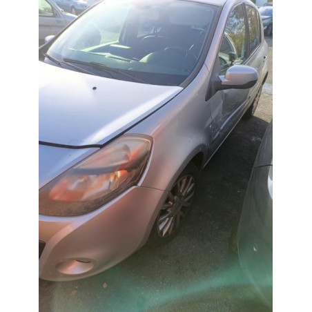 Attache ceinture arriere gauche RENAULT CLIO 3 Photo n°1