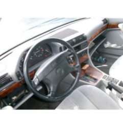 BMW SERIE 7 E32 730i 3.0i - 32V V8 Photo n°4