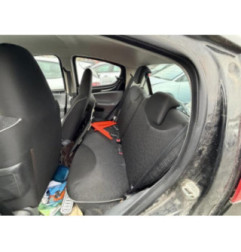 Poignee porte avant droit PEUGEOT 107 Photo n°8