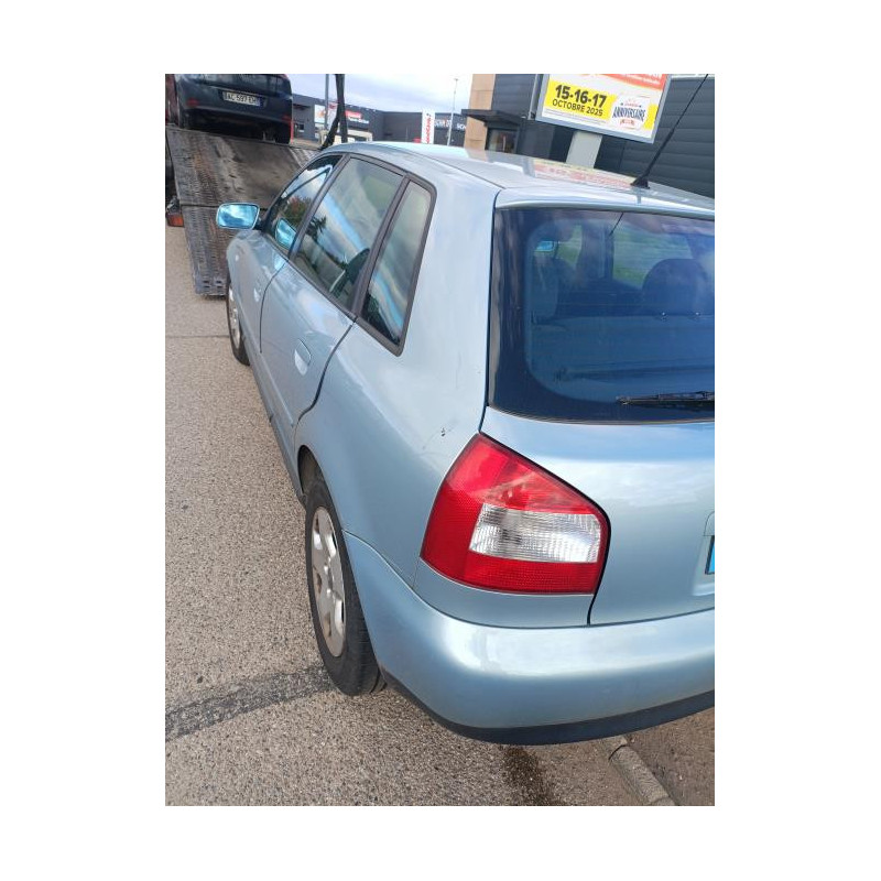 Plage arriere AUDI A3 1
