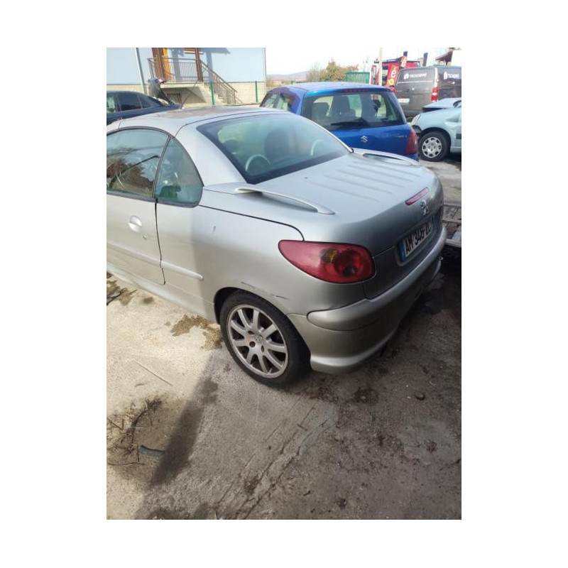 Attache ceinture arriere gauche PEUGEOT 206