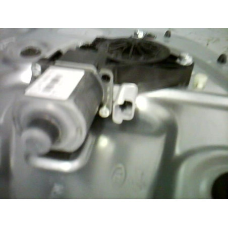 Moteur leve vitre arriere gauche KIA VENGA Photo n°2