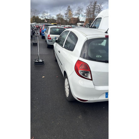 Etrier avant gauche (freinage) RENAULT CLIO 3