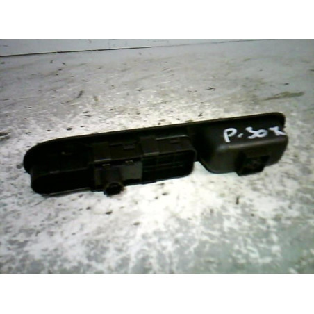 Interrupteur de leve vitre avant droit PEUGEOT 307