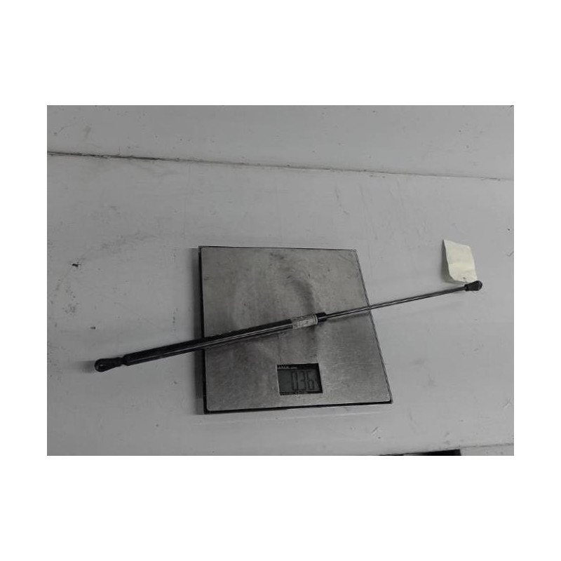 Verin de capot AUDI A4 1