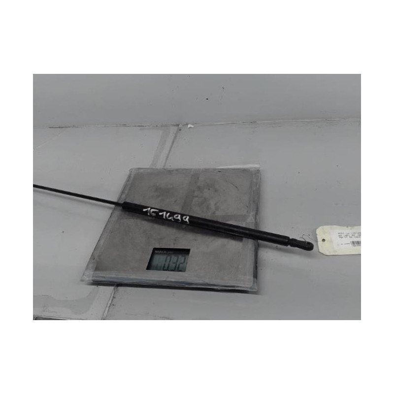 Verin de capot AUDI A4 1