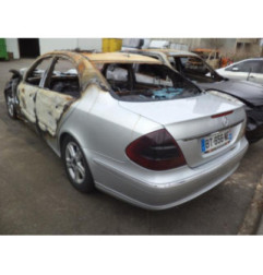 Verin de capot MERCEDES CLASSE E 211 Photo n°4