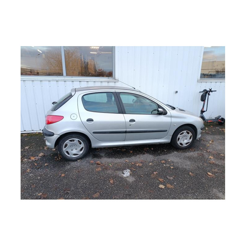 Pare choc avant PEUGEOT 206