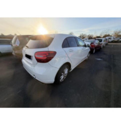 Pare boue arriere droit MERCEDES CLASSE A 176 Photo n°9