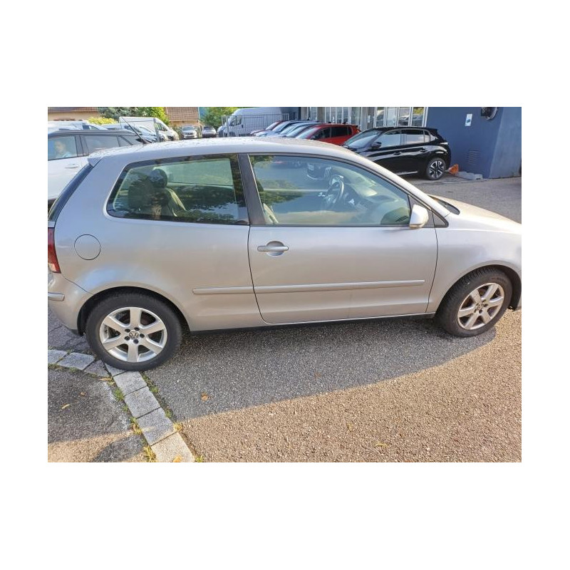 Pare choc arriere VOLKSWAGEN POLO 4