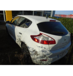 Enjoliveur anti brouillard RENAULT MEGANE 3 Photo n°1