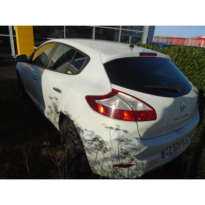 Enjoliveur anti brouillard RENAULT MEGANE 3