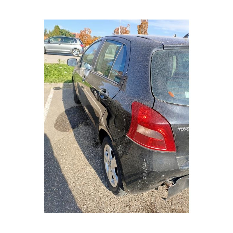 Porte avant droit TOYOTA YARIS 2