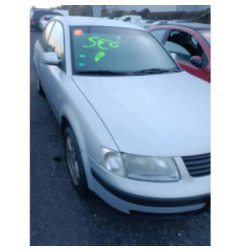 Moteur VOLKSWAGEN PASSAT 4 Photo n°1