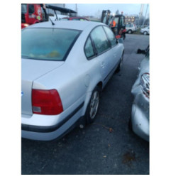 Feu arriere principal gauche (feux) VOLKSWAGEN PASSAT 4 Photo n°3