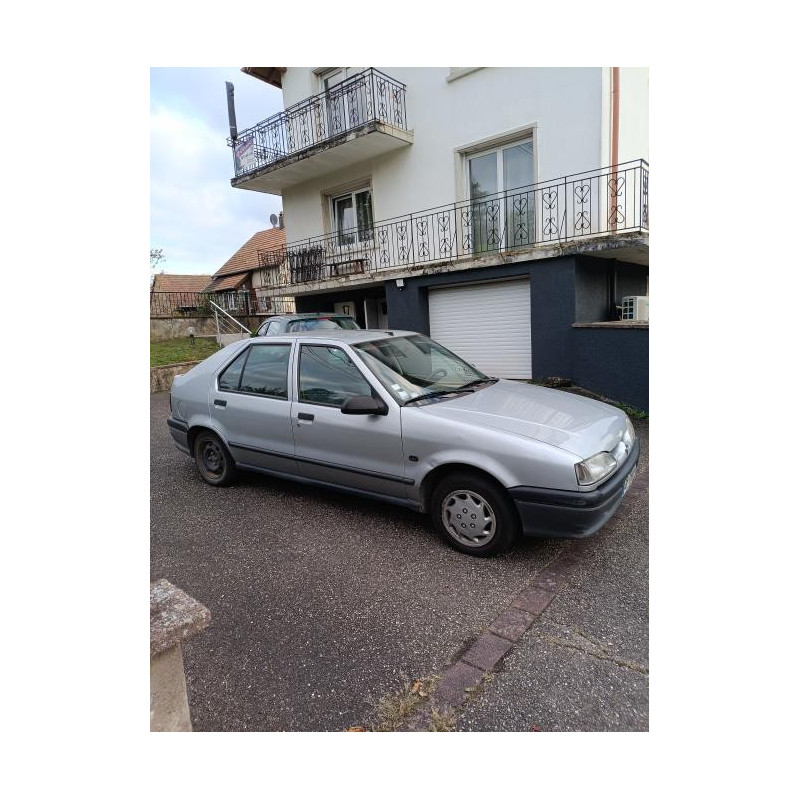 Attelage (boule de remorquage) RENAULT R19