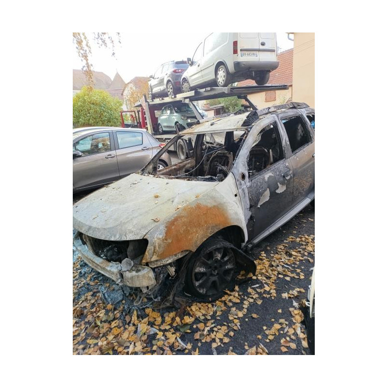 Pare choc arriere DACIA DUSTER 1