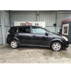 Serrure avant droit TOYOTA COROLLA VERSO 2