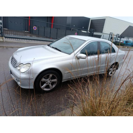 Capot MERCEDES CLASSE C 203 Photo n°1