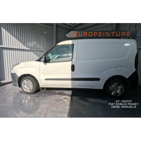 Compresseur clim FIAT DOBLO 2 Photo n°1