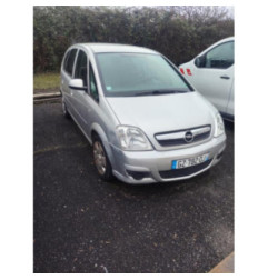 Anti brouillard arriere gauche OPEL MERIVA A Photo n°5
