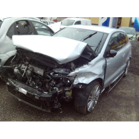 Vitre avant gauche VOLKSWAGEN POLO 5 Photo n°1