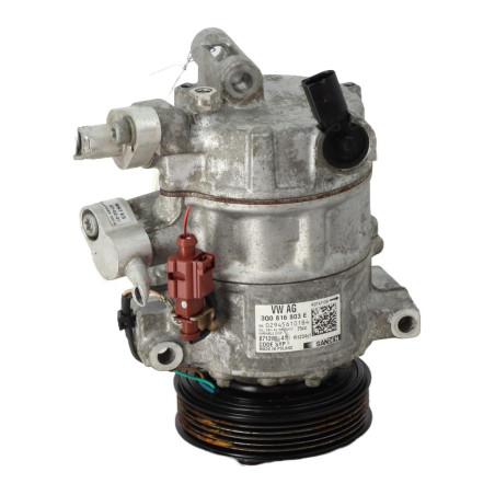 Compresseur clim VOLKSWAGEN POLO 6 Photo n°1