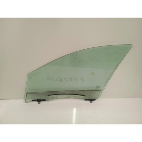Vitre avant droit RENAULT SCENIC 3