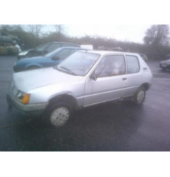 Retroviseur droit PEUGEOT 205 Photo n°6