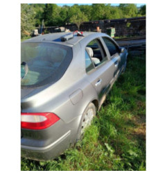 Feu arriere secondaire droit (feux) RENAULT LAGUNA 2 Photo n°9