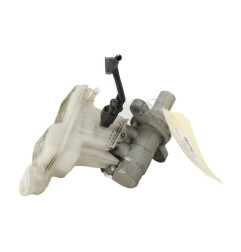 Maitre cylindre (freinage) PEUGEOT 5008 2 Photo n°1