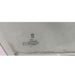 Vitre avant droit PEUGEOT 407 Photo n°3