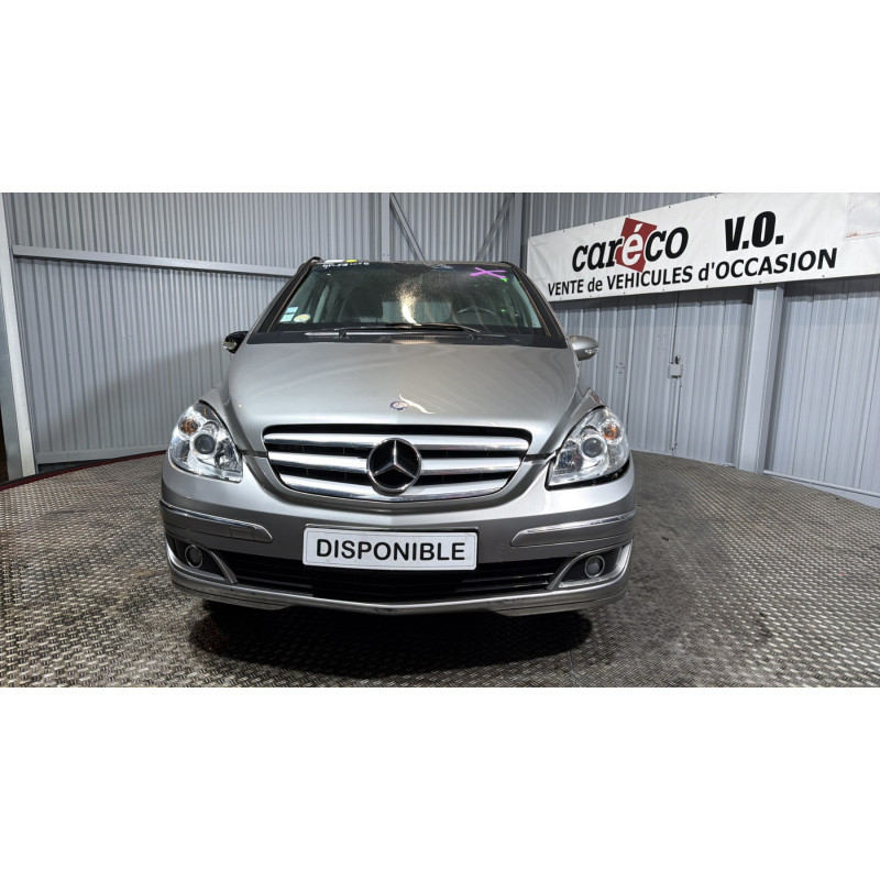 Poignee interieur arriere droit MERCEDES CLASSE B 245