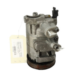 Compresseur clim VOLKSWAGEN GOLF 6 Photo n°4