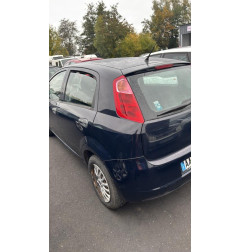 Pare choc arriere FIAT GRANDE PUNTO Photo n°7