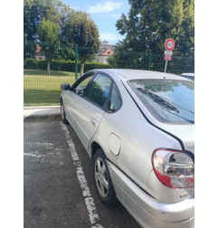 Calandre TOYOTA AVENSIS 1 Photo n°7