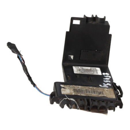 Porte fusible PEUGEOT 308 1 Photo n°1