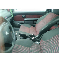 Pare choc avant PEUGEOT 106 Photo n°9