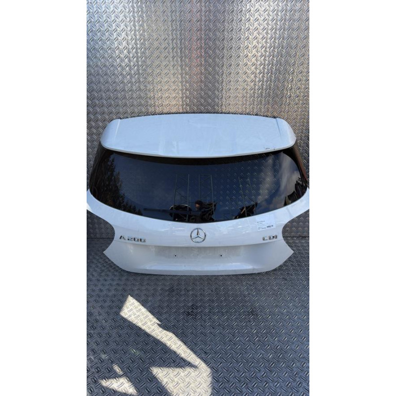 Malle/Hayon arriere MERCEDES CLASSE A 176