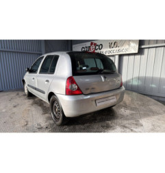 Renfort pare choc avant (traverse) RENAULT CLIO 2 CAMPUS Photo n°17