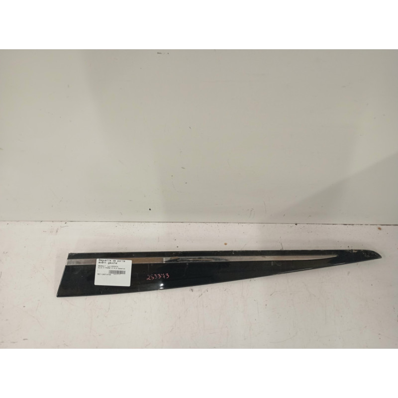 Baguette de porte avant gauche RENAULT CLIO 4