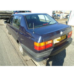 Feu arriere principal droit (feux) VOLKSWAGEN VENTO Photo n°9