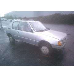 Retroviseur droit PEUGEOT 205 Photo n°7
