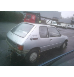 Retroviseur droit PEUGEOT 205 Photo n°8
