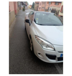 Attache ceinture avant gauche RENAULT MEGANE 3 Photo n°6