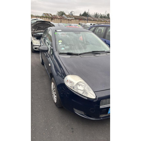 Moyeu avant gauche FIAT GRANDE PUNTO Photo n°1