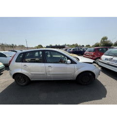 Face avant FORD FIESTA 5 Photo n°12
