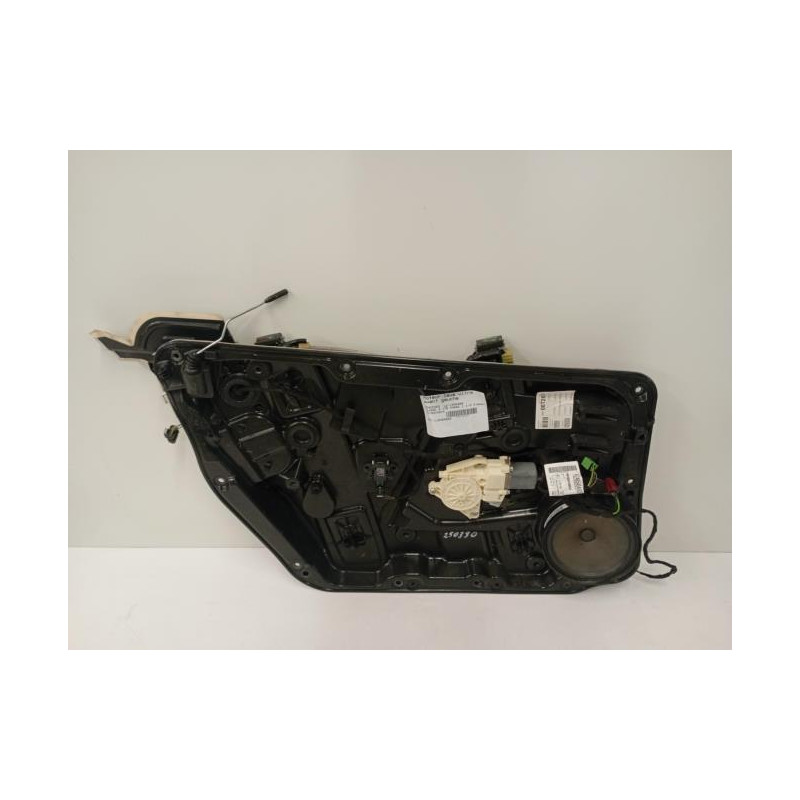Moteur leve vitre avant gauche MERCEDES CLASSE A 176